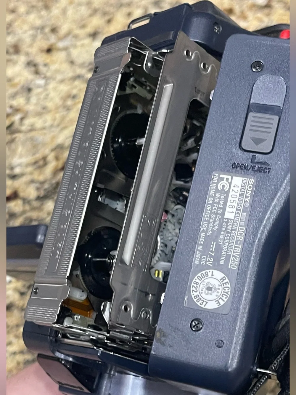 Sony DCR-TRV250 Digital8 Handycam camcorder